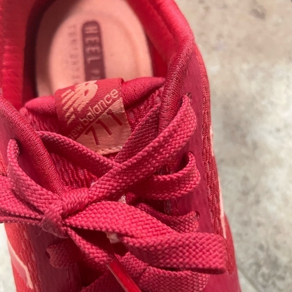 New Balance Women's 711 Mesh Cross-Training Shoe. Size 6 - Picture 4 of 10